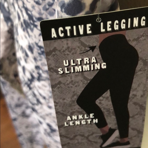 Women’s Ultra Slimming Active Legging NWT  Size M - Picture 6 of 7